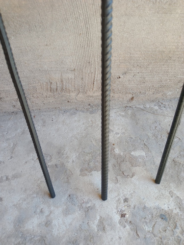 Soporte Para Caña De Pescar Hierro Pintado 57 X 4 Cm. (Usado)