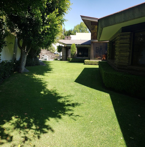 En Exclusiva!! Excelente Casa A La Venta De Un Solo Nivel !