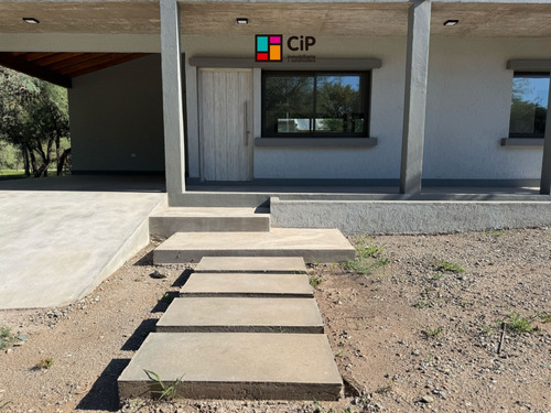 Venta De Casa En Carpinteria A Minutos De Merlo