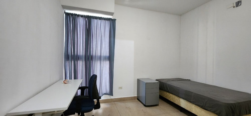 Imagen 19 de 22 de Amplio Con Balcón, Se Vende Amueblado Con Todo. Solo Clientes Directos.