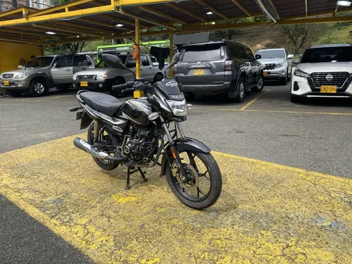 Bajaj Platino 125 2023
