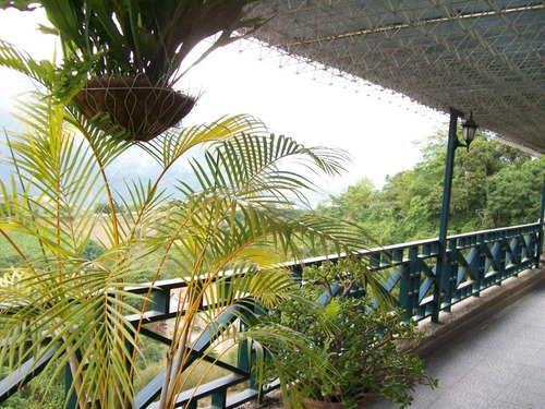 Imagen 23 de 29 de Hermosa Quinta En Urbanizacion Karimao Country Club Municipio Sucre, Distrito Capital, Miranda