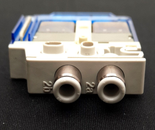 Smc V110-d5czj-c4 Solenoid Valve, Nc, +com, 24vdc, Ø4 O Sst