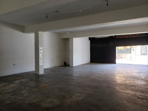 Local Con Apartamento En Calle Arismendi, Ciudad De Juan Griego, Isla De Margarita