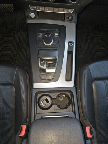Audi Q5 2.0 L T Dynamic Dsg