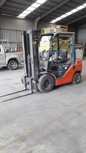 Autoelevador Toyota Serie 8