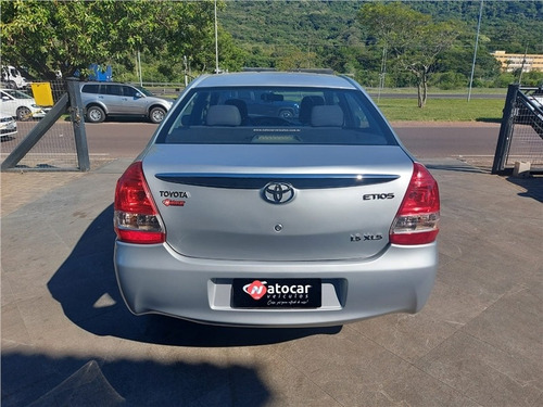 Imagem 7 de 12 de Toyota Etios 1.5 Xls Sedan 16v Flex 4p Manual