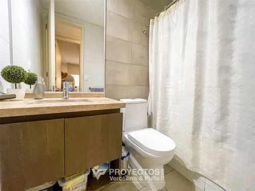 Departamento En Venta De 2 Dorm. En Las Condes