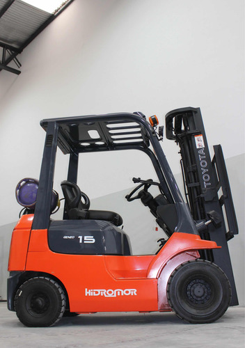 Autoelevador Toyota Nafta/glp 1.5tn