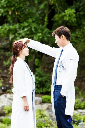 Collar Dorama Coreano Doctors Lucky Park Shin Hye (Usado)