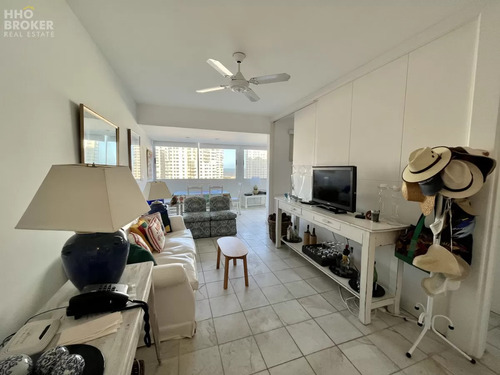 Venta De Apartamento En Vanguardia. Punta Del Este. Playa Mansa.