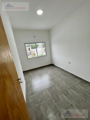 Imagen 9 de 24 de Dúplex En Venta 2 Dormitorios, Cochera. La Plata- Villa Elvira- Zona Sur