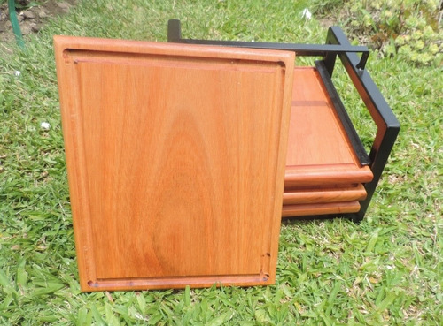 Set De 4 Tablas Con Soporte En Hierro.