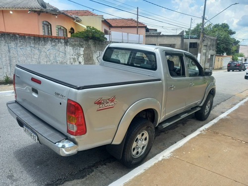 Toyota Hilux 2.5 Cab. Dupla 4x4 4p