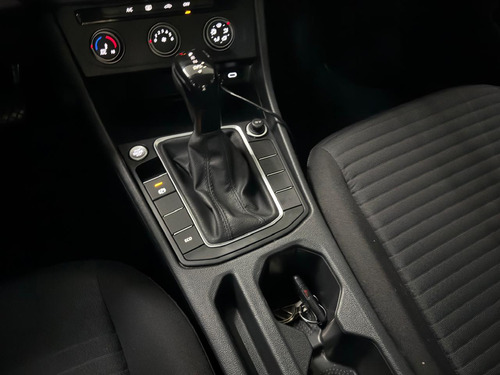 Volkswagen Jetta COMFORTLINE L4 1.4T TSI TIP