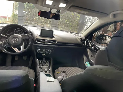 Mazda 3 2.0 Touring