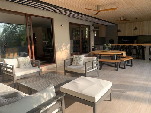 Borde Cancha De Golf / Condominio Casas De Hacienda Chicureo