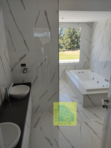 Casa En Venta En Carlos Spegazzini