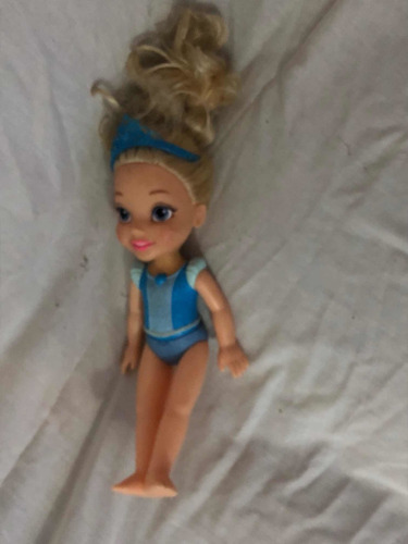 Muñeca Cenicienta Disney Con Detalles Incompleto