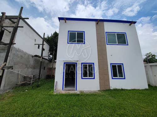 Casa En Venta En Col. Vicente Guerrero Cerca De Plaza Atrios Con 3 Recamaras