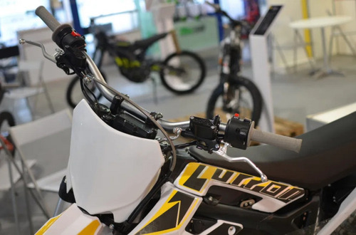 Imagen 7 de 21 de Moto Electrica Sur Ron Storm Bee Bateria 48ah96v 100km Stock