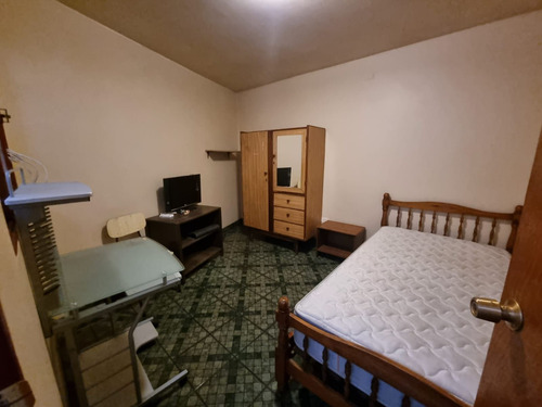 Se Vende Casa De 2 Pisos En Sector Centro Sur, Calle Díaz Ga