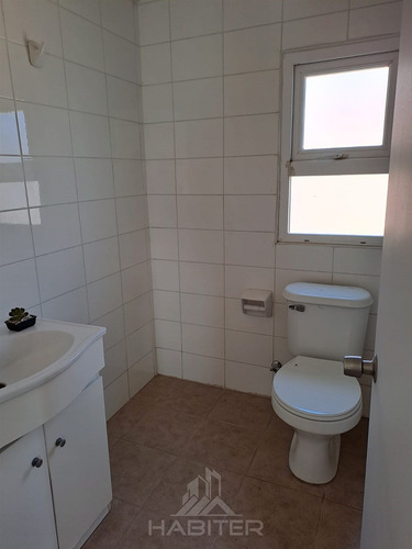 Casa En Arriendo De 4 Dorm. En Valles Del Country Talca