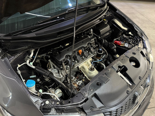 Honda Civic 1.8 Ex Sedan L4 . At