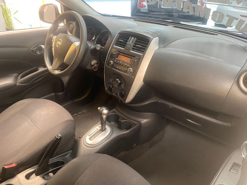 Nissan Versa 1.6 sv automatico