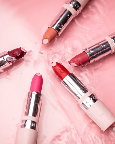 Labial Hydramatic Radiante Coral Con Acido Hialurónico Avon