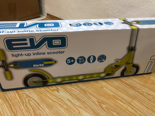 Scooter Patineta Con Luces Para Niña Nuevo