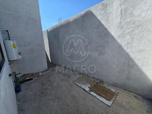 Casa En Venta En Col. Plan De Ayala Con Jardín Apta A Créditos