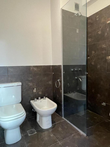 Imagen 12 de 22 de Duplex - 3 Dorm ( 1 En Suite ) - Escritorio - Calefacción Central