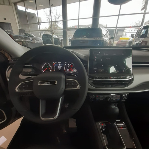Imagen 8 de 16 de Jeep Compass Sport Turbo 2023