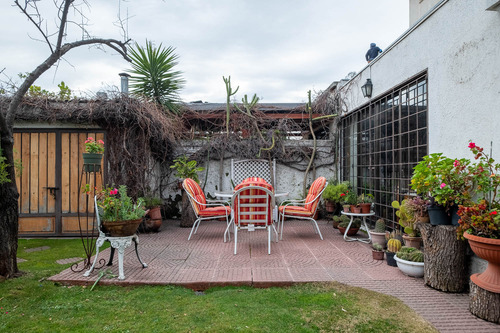 Linda Ley Pereira 3 Pisos. Jardín (casa Ortúzar)