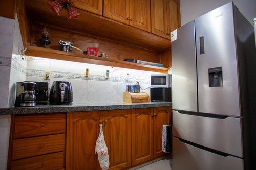 Imagen 14 de 30 de Casa 4 Dorm. Venta Malvin Barbacoa Cerrada Fondo