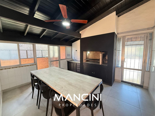Ph En Venta De 5 Ambientes Con Cochera - Villa Ballester