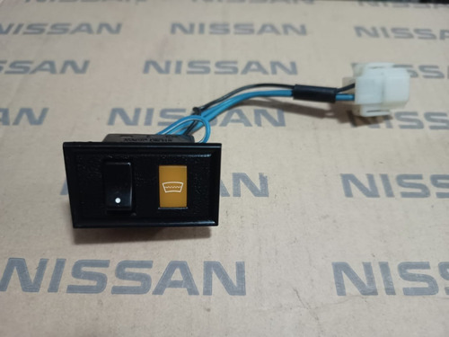 Boton Nissan Niles Japan Defrost Datsun A10 510 Original 