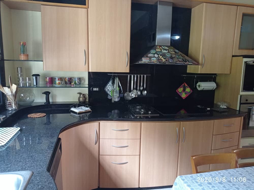 Imagen 8 de 22 de En Venta Amplio Y Lujoso Apartamento En El Parral