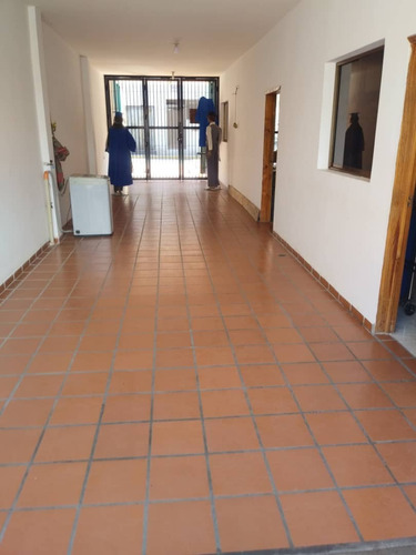 Casa 2 Niveles Con Terreno Tipo Mini Centro Comercial O Posada En Pariata En Venta