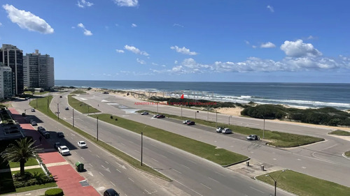 Edificio Mare Nostrum Venta Apartamento En Mare Nosturm 2 Dormitorios Y Medio Frente Al Mar