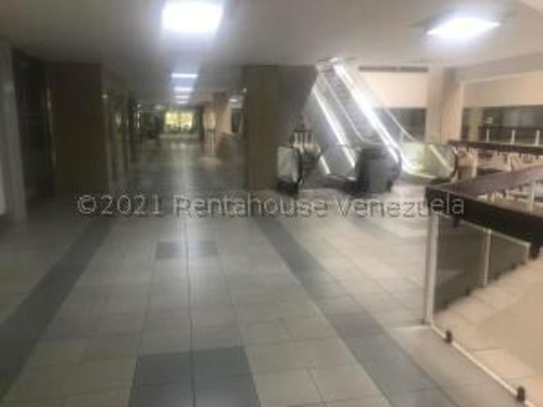 Imagen 4 de 27 de #23-1342 Bello Local Comercial En Prado Humboldt