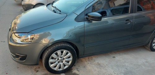 Volkswagen Suran 1.6 Comfortline 101cv 2014