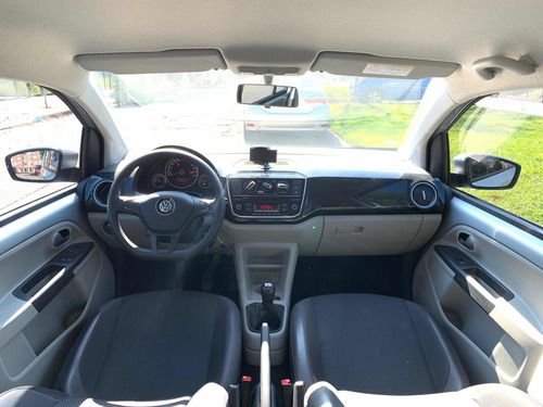 Volkswagen Up! 2018 1.0 High Up! 75cv