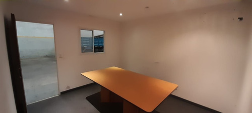Imagen 19 de 28 de Local Con Estacionemiento Venta Beccar