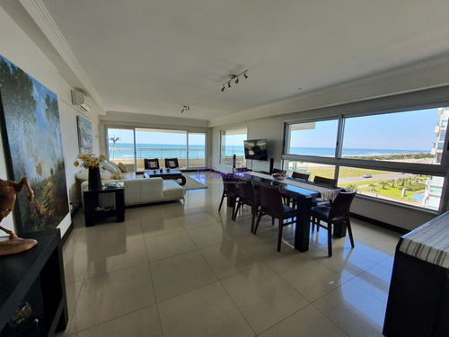 Alquiler Temporario Apartamento De 3 Dorm Y Dep. Frente Al Mar Playa Brava, Punta Del Este.