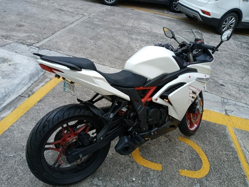 Imagen 10 de 13 de Loncin Gp300