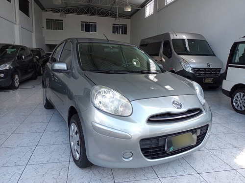 Imagem 3 de 12 de Nissan March 1.0 S 16v Flex 4p Manual