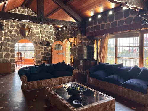 Casa En Inmejorable Ubicación, Algarrobo (68693)