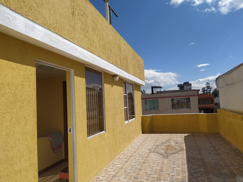 Casa Unifamiliar De 3 Plantas Conocoto De Oportunidad